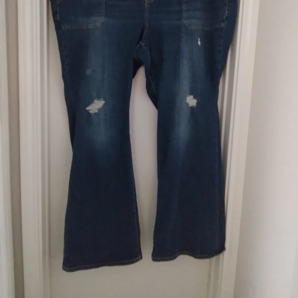 Mid- Rise Slim Boot - Picture 3 of 3